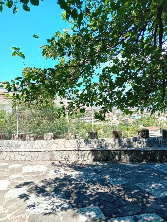 Stone Pazar Guest House Gjirokaster Luaran gambar